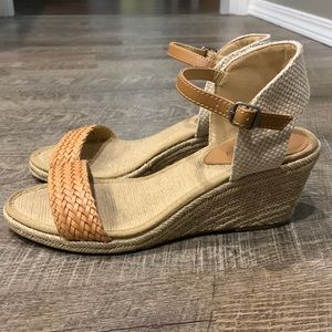 Lucky Brand Kavelli 2 Espadrille Wedge Sandals women’s shoe size 7.5